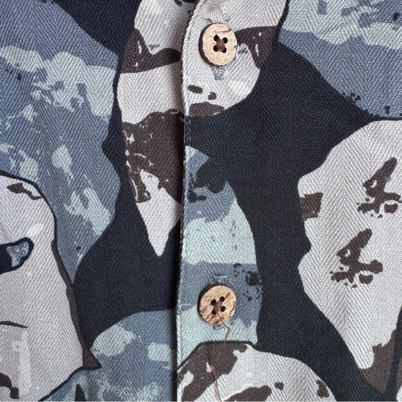 Naturalife Leaf Print Short Sleeve Button Up Shirt Grey Tan Men‎ Size Large silk - Picture 5 of 6